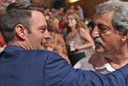 Ο Στέφανος Κασσελάκης με τον Παύλο Πολάκη συζητούν 