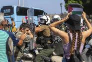 ματ εναντίον διαδηλωτών στη ρόδο