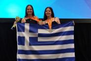 Μαθήτριες με την Ελληνική σημαία σε διαγωνισμό της Microsoft