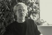 Ο Πέτρος Παπακωνσταντίνου, δημοσιογράφος και συγγραφέας