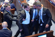Ένταση στην ισραηλινή Βουλή – Οι βουλευτές αποβλήθηκαν «αστραπιαία» κατά τη διάρκεια της ομιλίας του Ντόναλντ Τραμπ