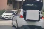 Περιπολικό με ψυγείο στο πορτ μπαγκάζ