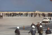 Αγρότες μπλόκαραν τον αεροδιάδρομο του αεροδρομίου Ηρακλείου