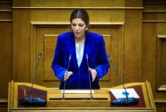 Η Σοφία Ζαχαράκη στη Βουλή