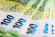 Ευρώ, χρήματα σε χαρτονομίσματα και voucher