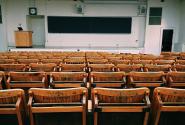 classroom-1699745_960_720_1.jpg