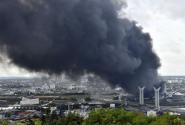 Κατασβέσθηκε η πυρκαγιά σε χημικό εργοστάσιο στη Γαλλία 