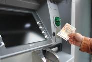 atm-money_euros_xrimata_lefta.jpg