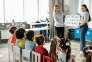 paidikoi_stathmoi_teacher_nipiagogeio.jpg