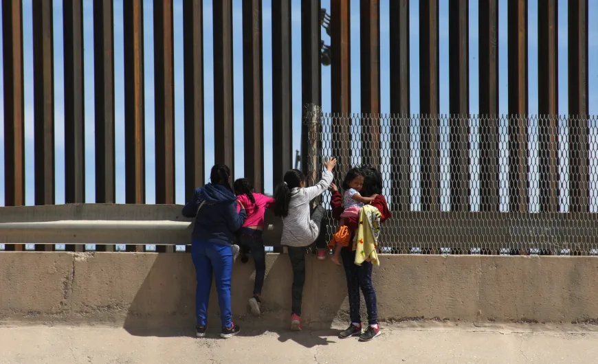 us mexico border immigrants