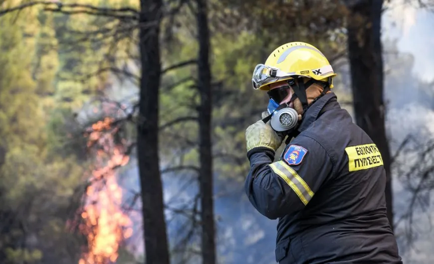 Πάτρα - Σε ύφεση η φωτιά στην Κλειτορία Καλαβρύτων