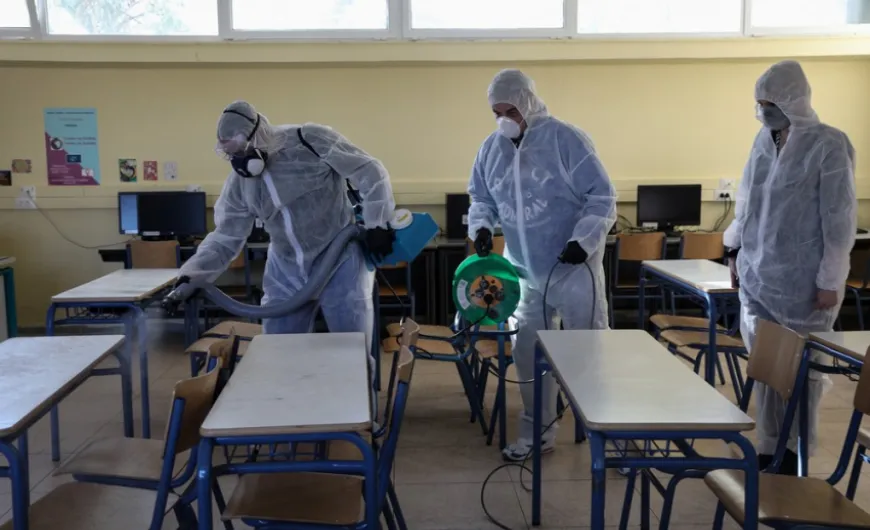 απολύμανση σχολείων από τον κοροναϊό