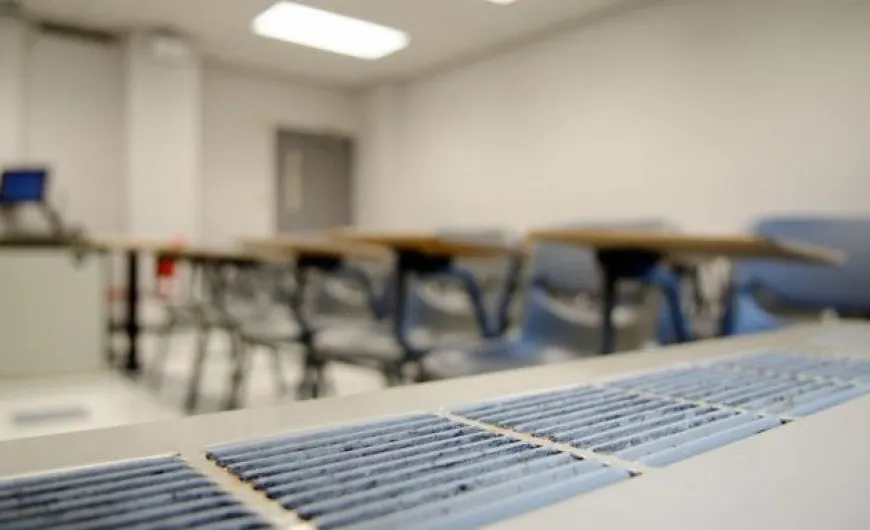 σχολική αίθουσα και κρύο, θέρμανση