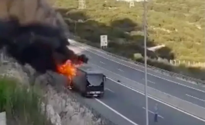 Φωτιά σε λεωφορείο που εκτελούσε το δρομολόγιο Ιωάννινα - Αθήνα