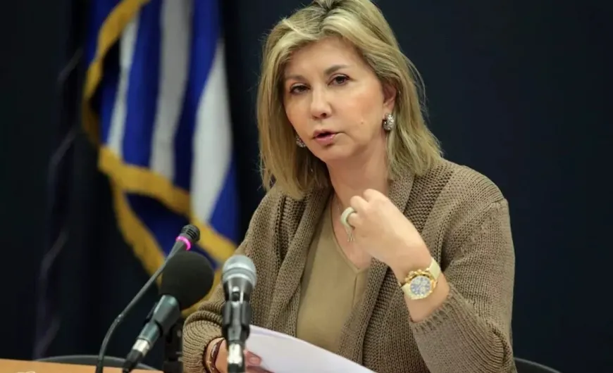 ζέτα μακρή υφυπουργός παιδείας