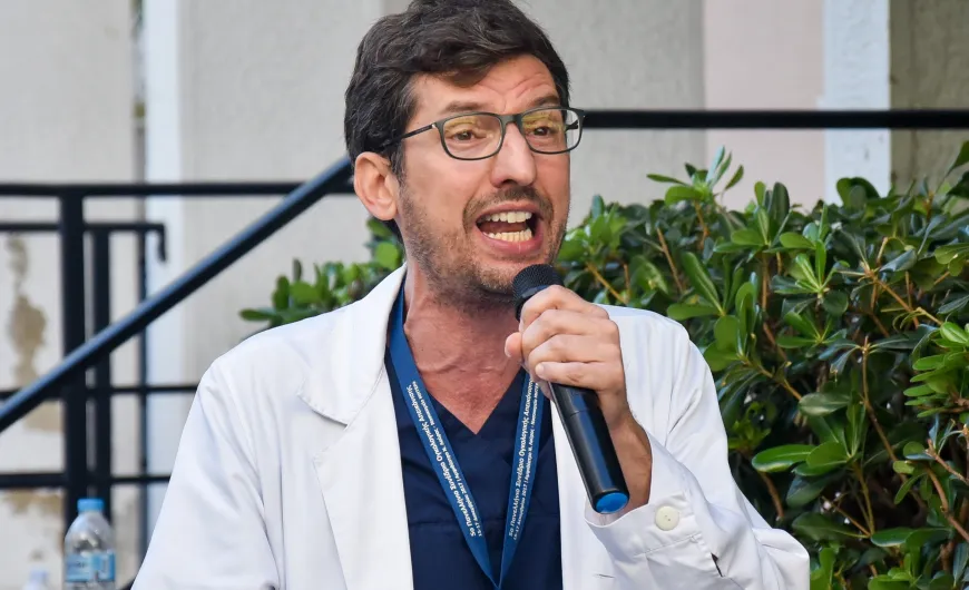 Εκπαιδευτικοί: Να ακυρωθεί η απόλυση του γιατρού Κ.Καταραχιά