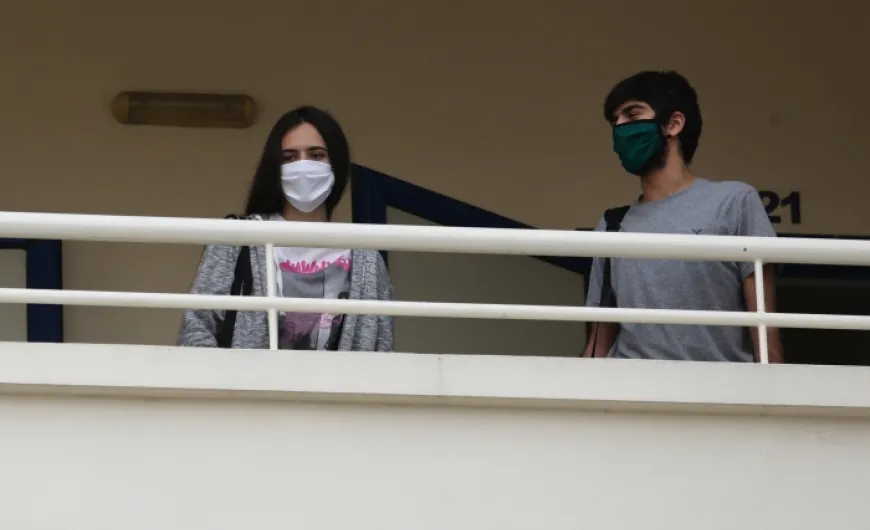 Μαθητές, κορονοϊός, μάσκες, σχολείο