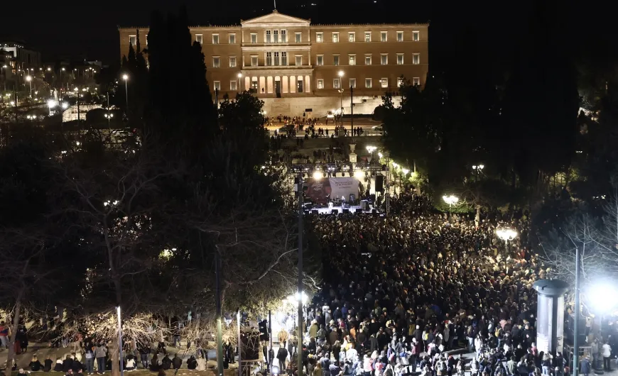 φοιτητές στη συναυλία για τα Τέμπη