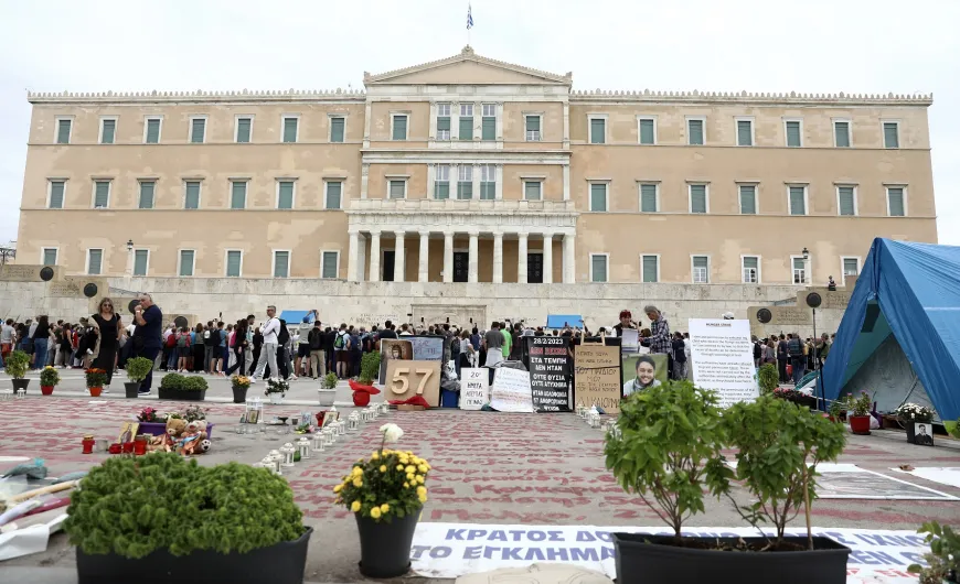 Συγκέντρωση για τα Τέμπη στο Σύνταγμα