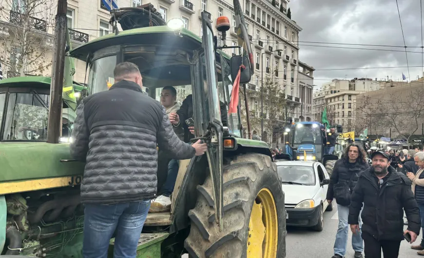 Στο Σύνταγμα οι αγρότες