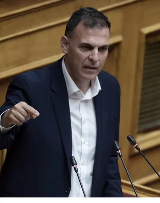 Γιώργος Καραμέρος