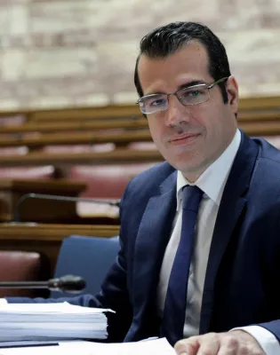 θάνος πλεύρης