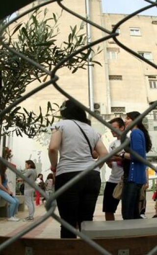 προαύλιο με μαθητές