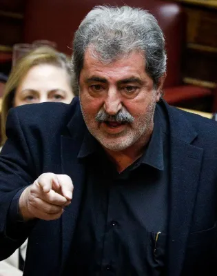 παύλος πολάκης