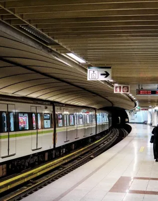 metro athina