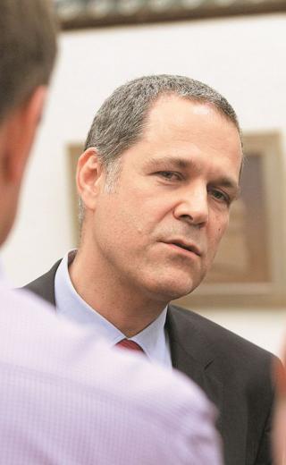 Θάνος Τζήμερος