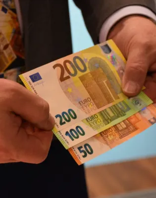 Επίδομα γέννησης παιδιού και voucher εργαζομένων