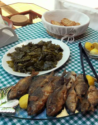 ψάρια τηγανιτά