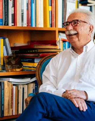 Κώστας Γαβρόγλου