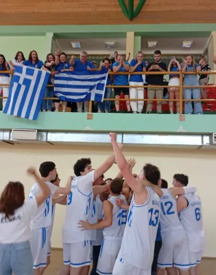 η Αναγέννηση προκρίθηκε στα ημιτελικά του Παγκόσμιου Σχολικού πρωταθλήματος