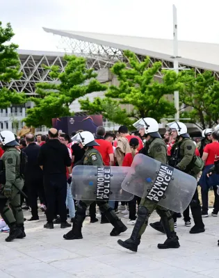 Αστυνομικοί των ΜΑΤ έξω από το ΟΑΚΑ κατά τη διάρκεια του Final Four