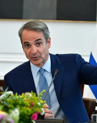 Ο πρωθυπουργός Κυριάκος Μητσοτάκης στο υπουργικό συμβούλιο