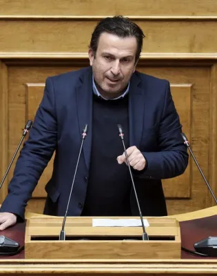Στέφανος Παραστατίδης