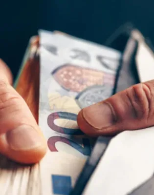 ΕΦΚΑ - ΔΥΠΑ: Πληρωμές 8 έως 12 Ιουνίου, πότε πάνε ταμείο 84.000 δικαιούχοι
