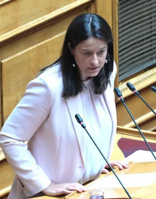 Η Νίκη Κεραμέως, Υπουργός Εργασίας και Κοινωνικής Ασφάλισης