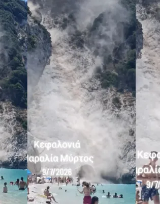 Viral η κατολίσθηση στον Μύρτο της Κεφαλονιάς δίπλα από λουόμενους