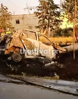 Τροχαίο στο Ωραιόκαστρο με απανθρακωμένο αυτοκίνητο και νεκρό οδηγό