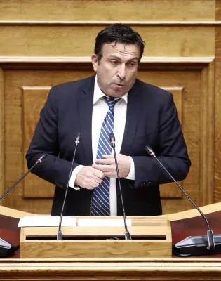 Στέφανος Παραστατίδης