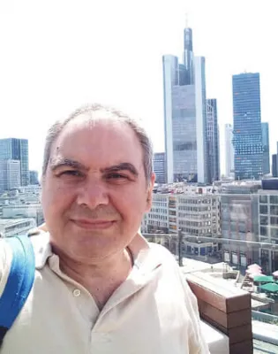 Ο εκπαιδευτικός Κώστας Θεριανός