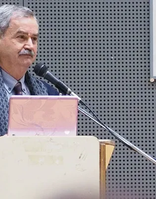 Παραιτήθηκε ο ομότιμος καθηγητής του ΕΑΠ Σήφης Μπουζάκης