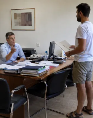 εκπαιδευτικος με πέδιλο