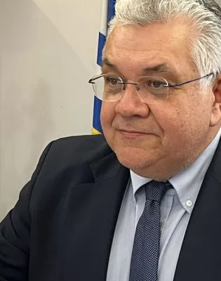 Ο υφυπουργός Παιδείας Νίκος Παπαιωάννου 
