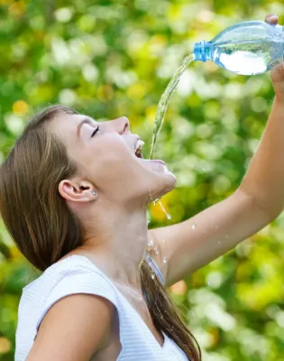 water drinkng