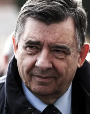 καρατζαφέρης