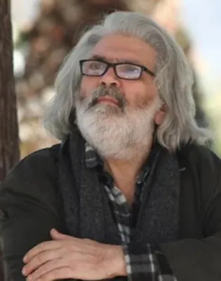 Θάνος Λαμπρόπουλος