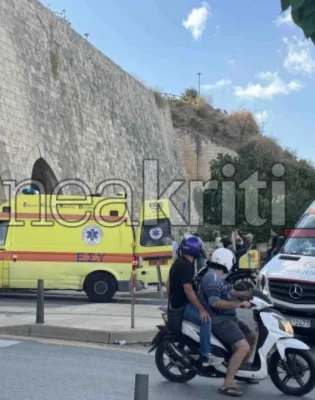 Άνδρας έπεσε από τα Ενετικά Τείχη στο Ηράκλειο και ΕΚΑΒ βρίσκεται στο σημείο